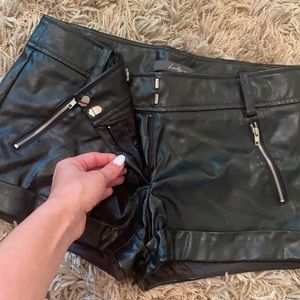 New 🖤Twentyone shorts!